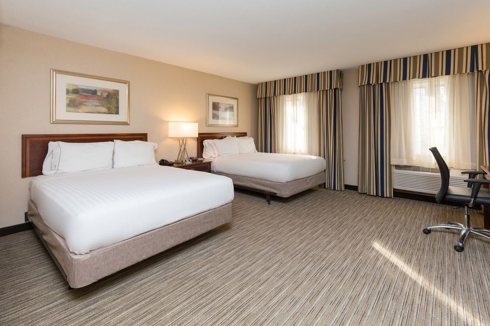 Holiday Inn Express At Drake University - photo 27