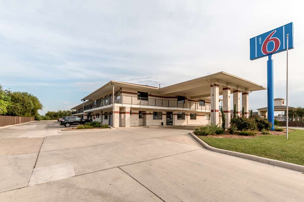 Motel 6 San Antonio TX South WW White Rd - photo 2