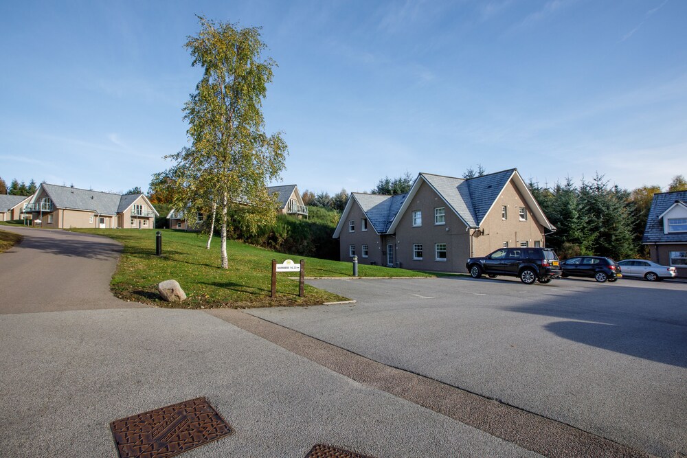 Apartment 20 Inchmarlo — 4-Star Luxury Hotel in Banchory, United Kingdom
