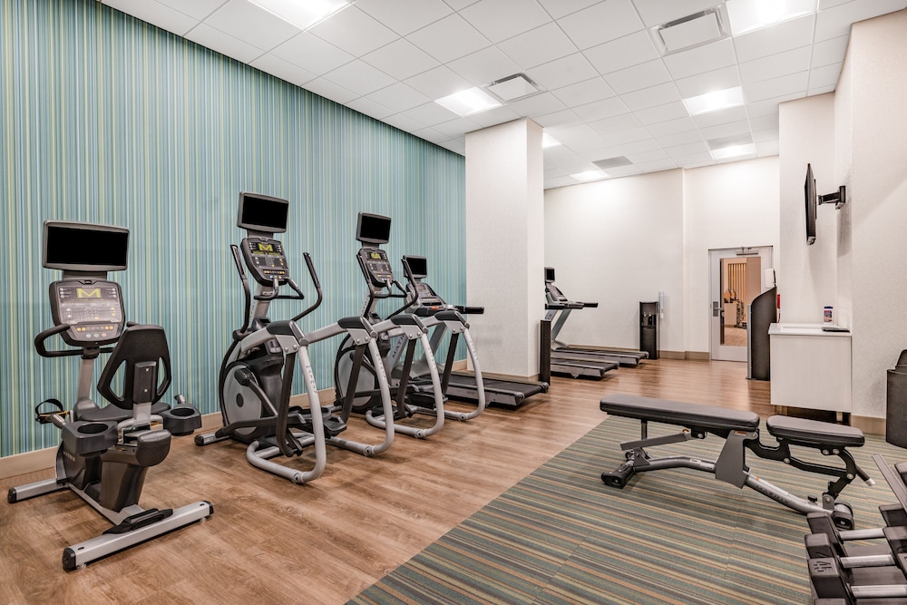 Holiday Inn Express & Suites Lincoln Downtown by IHG - photo 22