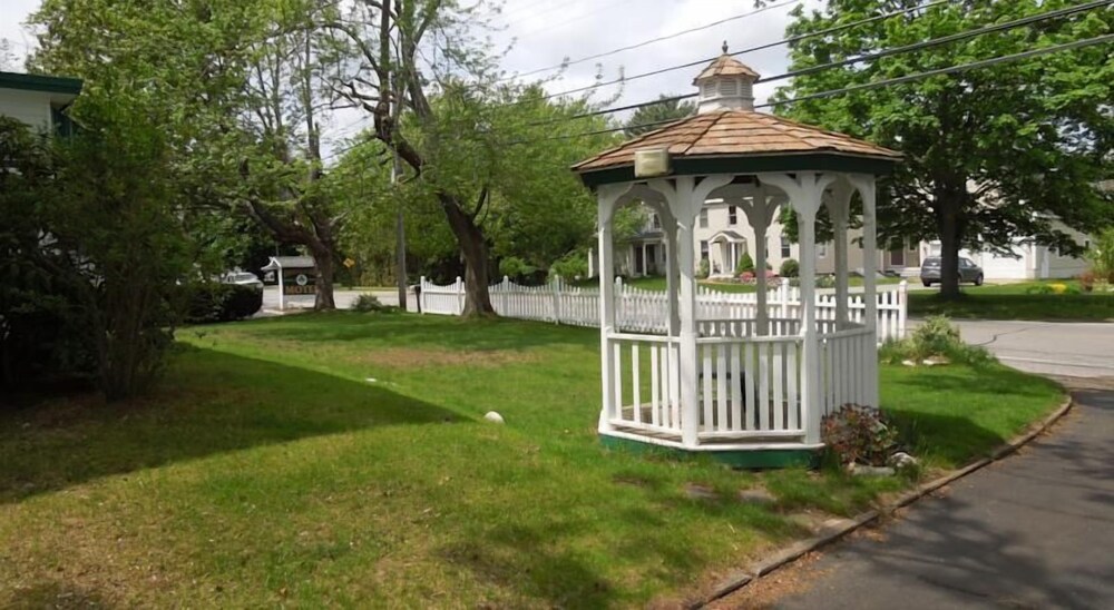 Emerald Isle Motel - photo 30