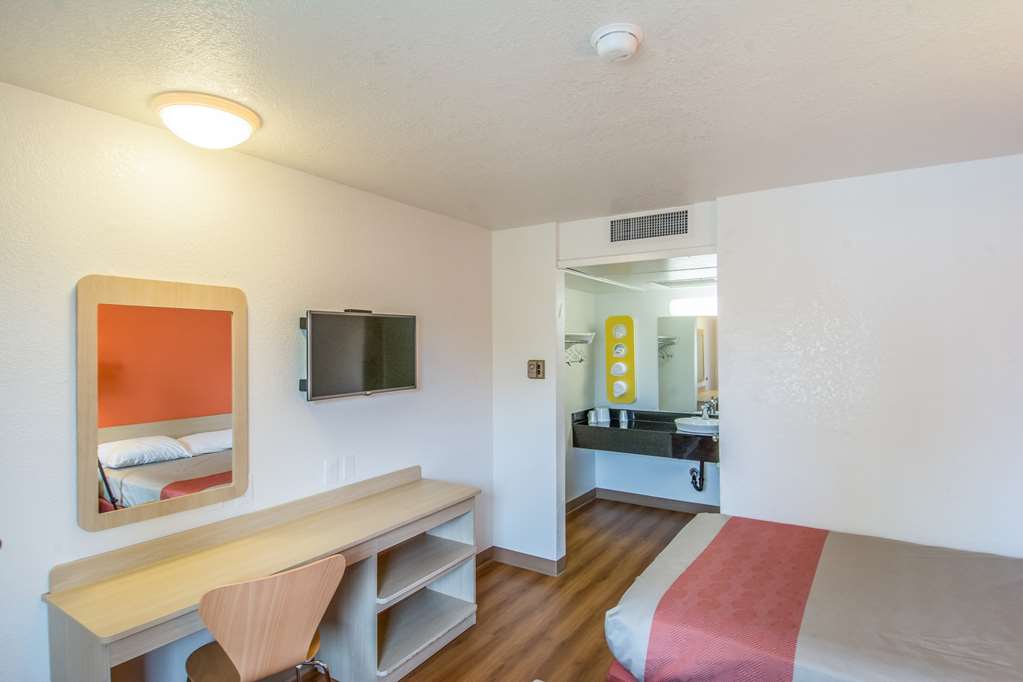 Motel 6 Redding CA North - photo 9