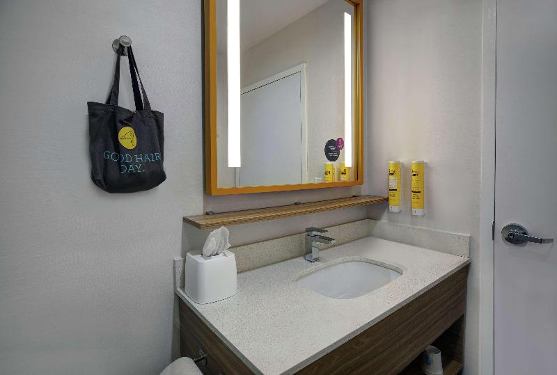 Tru by Hilton Austin Airport - photo 50
