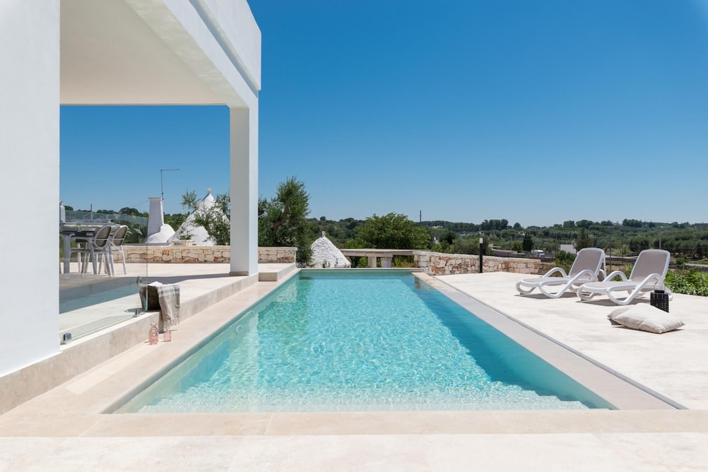 Charming Villa With Pool by Wonderful Italy — 4-Star Luxury Hotel in Ostuni, Italy