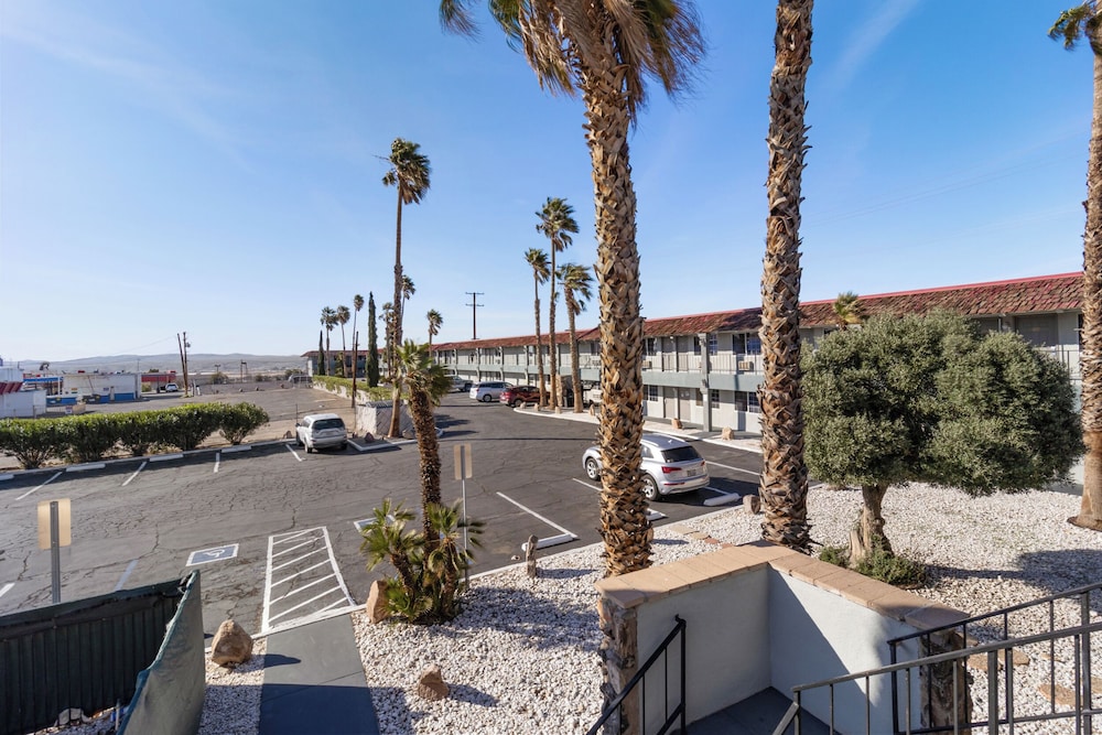 Economy Inn Barstow - photo 20