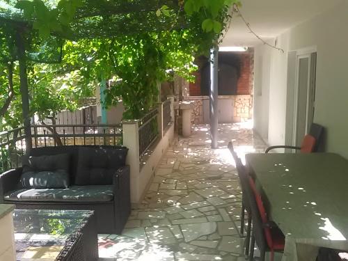 Pavlić 2 — 4-Star Luxury Hotel in Omis, Croatia