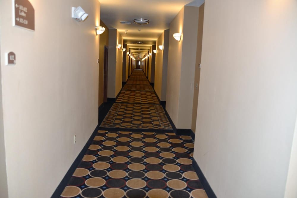 Irish Inn And Suites - photo 21