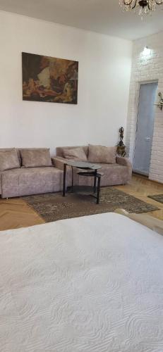 4 Chocolate Apartments In Old Tbilisi