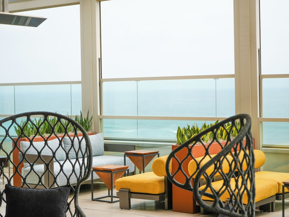 The Waterfront Beach Resort A Hilton Hotel - photo 192