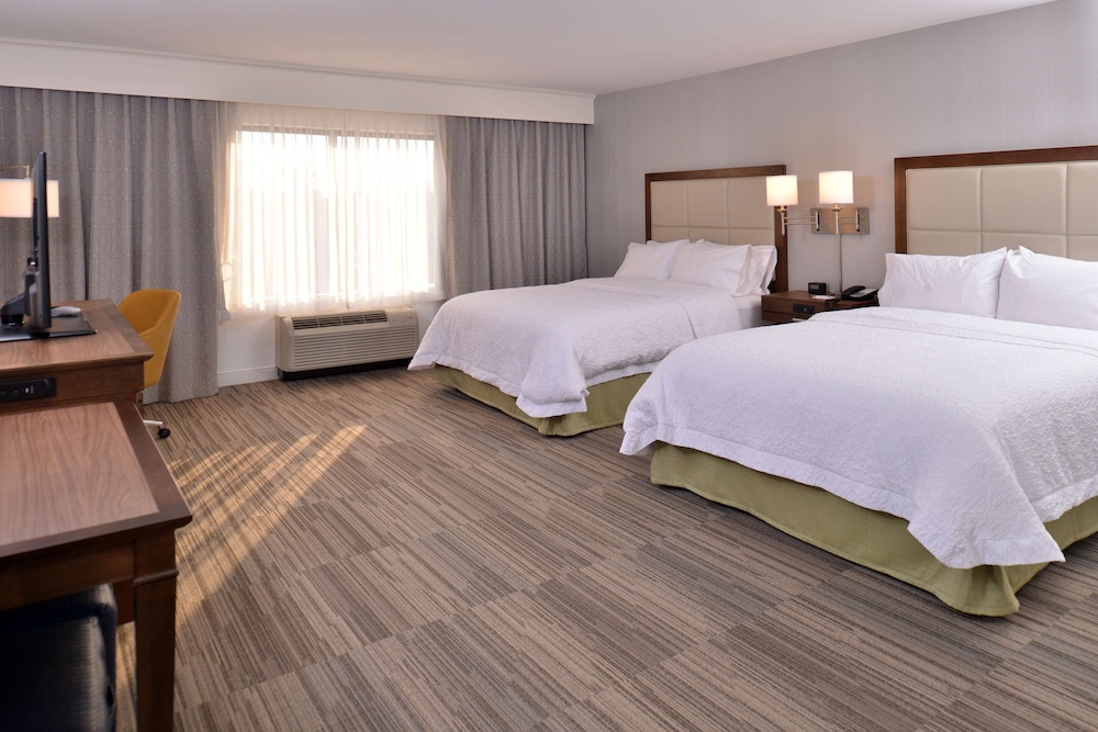 Hampton Inn & Suites Ann Arbor West - photo 14
