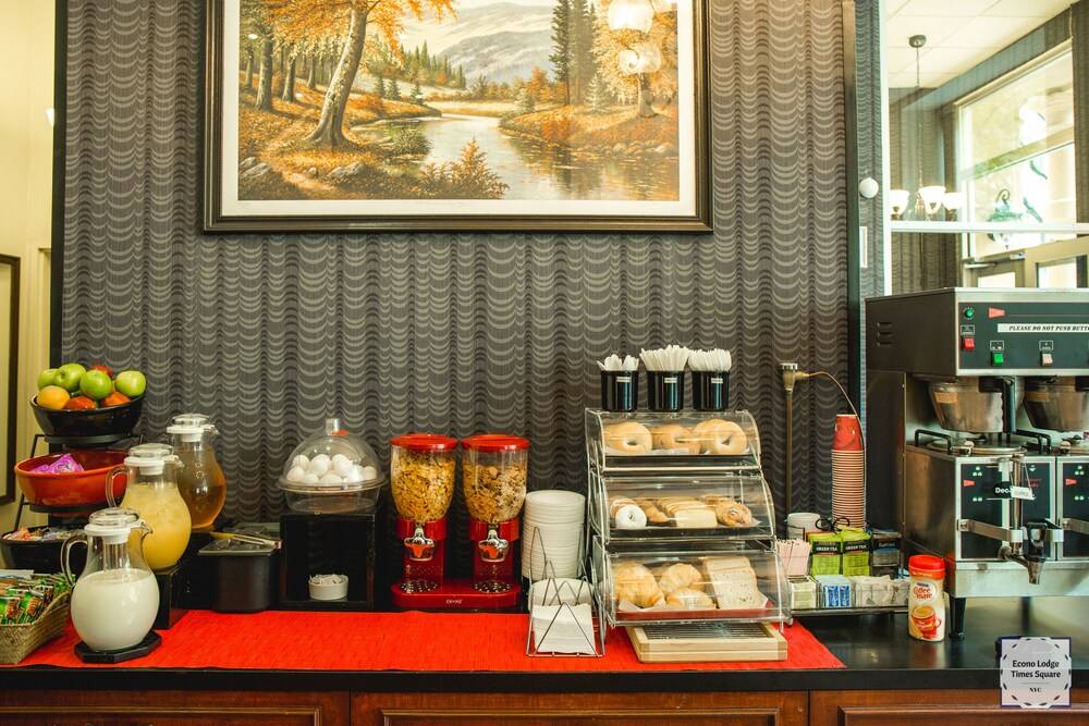 Econo Lodge Times Square - photo 45