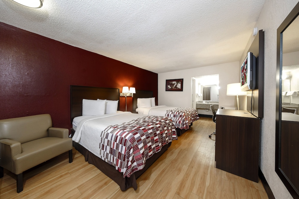 Red Roof Inn Atlanta Suwanee Mall of Georgia - photo 12