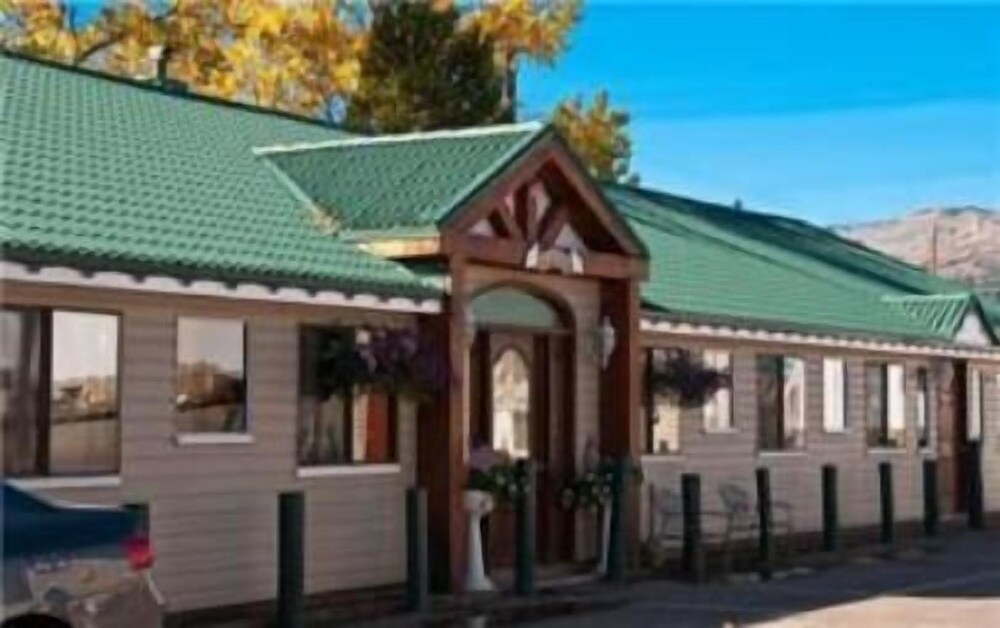 Dancing Bears Inn — hotel in Cut Bank