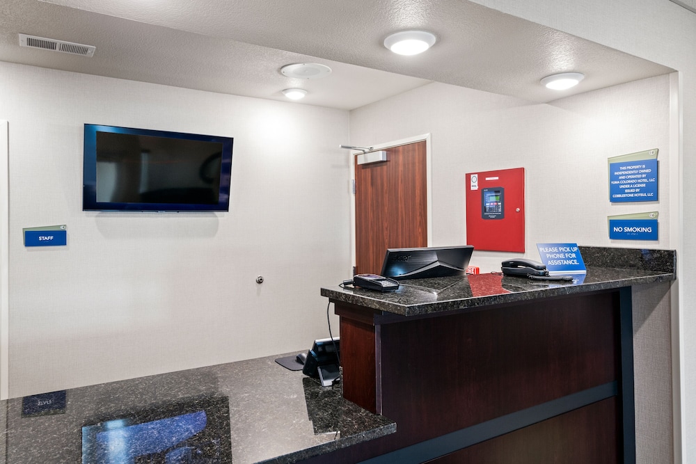 Cobblestone Inn & Suites Yuma - photo 7