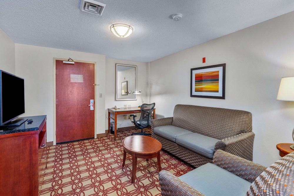 Hilton Garden Inn Starkville - photo 37