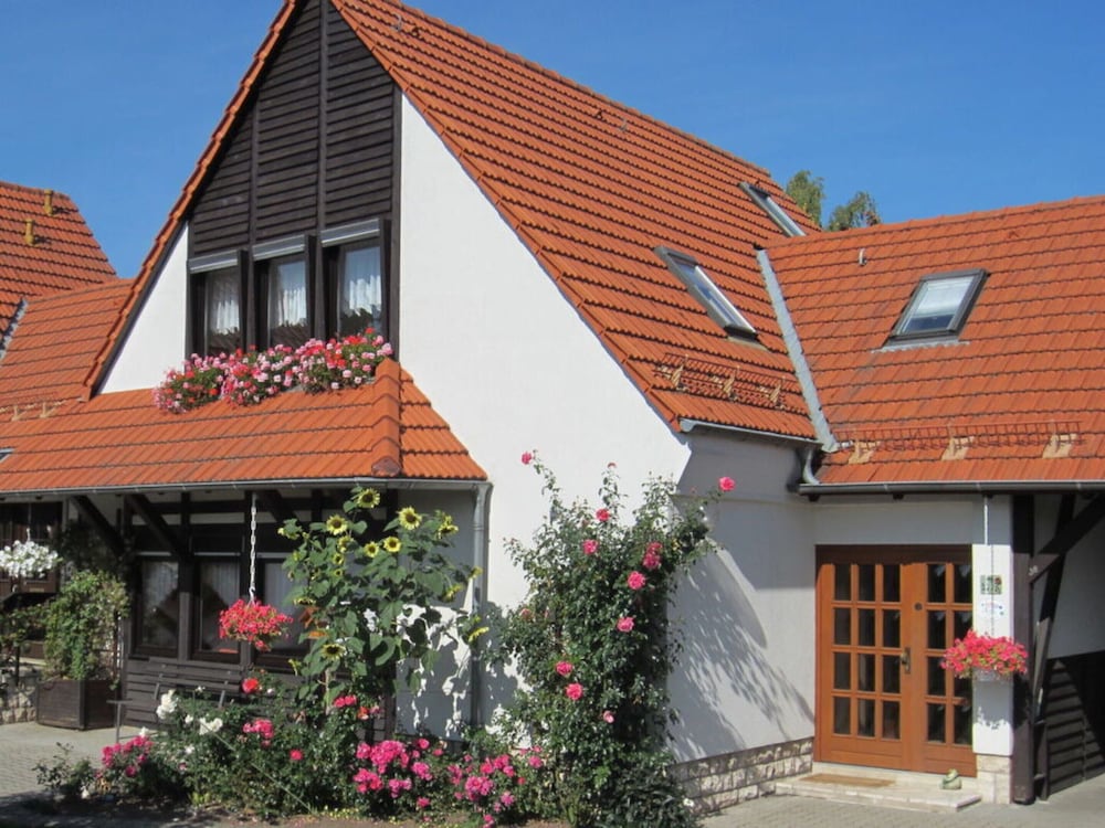 Rose Ambience Modern Retreat — hotel in Bad Langensalza