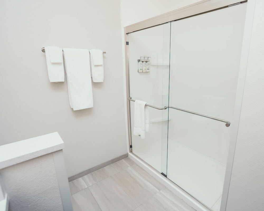Holiday Inn Express Des Moines Ankeny by IHG - photo 11