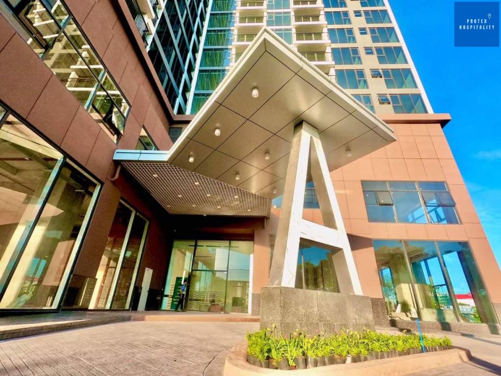 Eco Green SaiGon Apt Amazing view Free Pool & Gym — 4-Star Luxury Hotel in Ho Chi Minh City, Vietnam