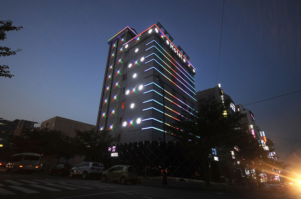Healing Hotel in Kimhae, South Korea