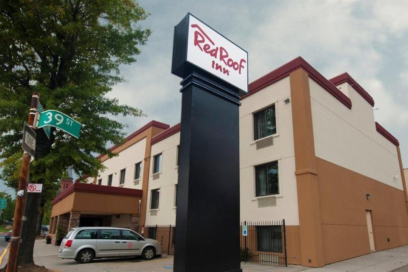 Red Roof Inn Queens in Long Island City, United States