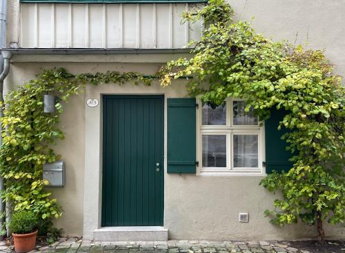 Kirchgasslein — 4-Star Luxury Hotel in Dinkelsbuhl, Germany
