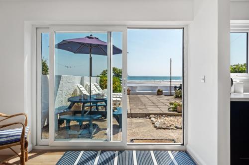 Strand Cottage Direct Beach Access — 4-Star Luxury Hotel in Saundersfoot, United Kingdom