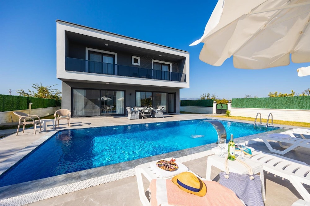 Villa Grand Yasar 3 — 4-Star Luxury Hotel in Okcular, Turkey