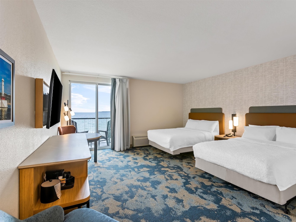 Hampton Inn by Hilton St Ignace Lakefront Mackinac - photo 8