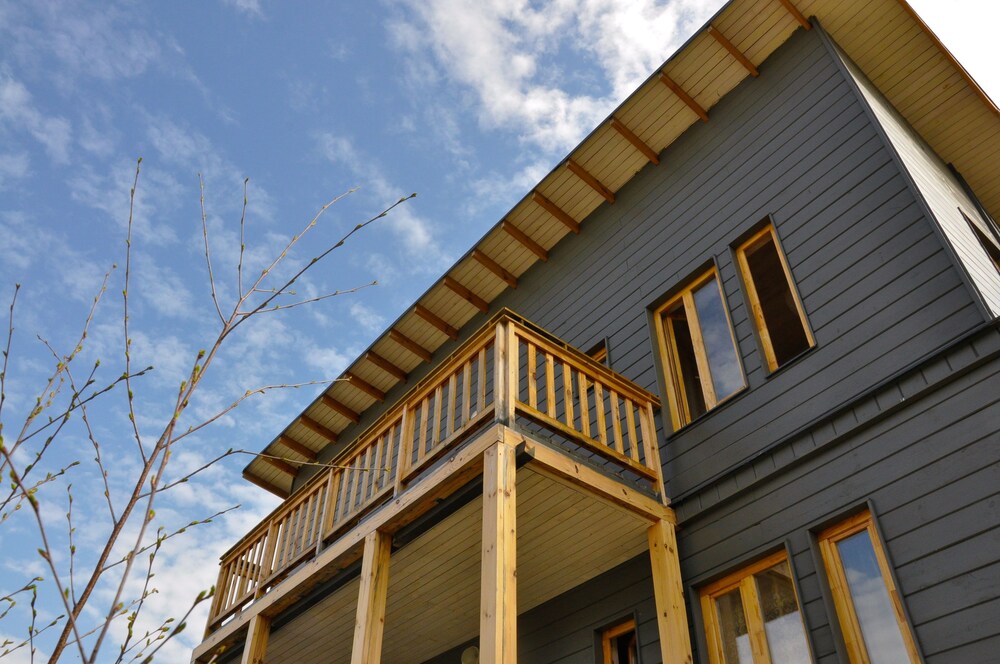 London in Yershovo, Russia