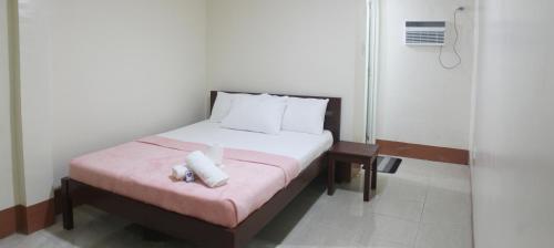 Oyo 1121 Junlyn Apartelle in Panglao, Philippines