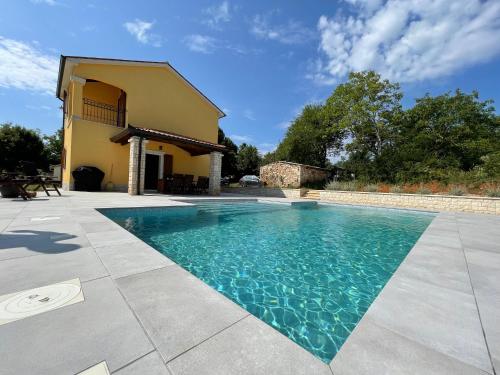 Villa Berto — 4-Star Luxury Hotel in Nedescina, Croatia