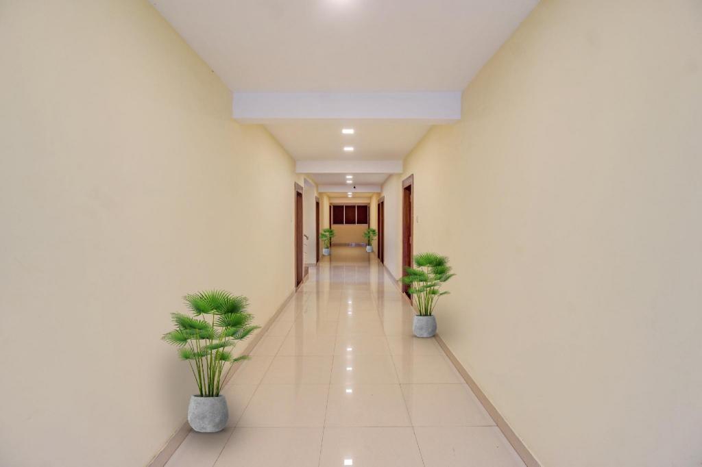 Capital O 91236 Sudama Residency
