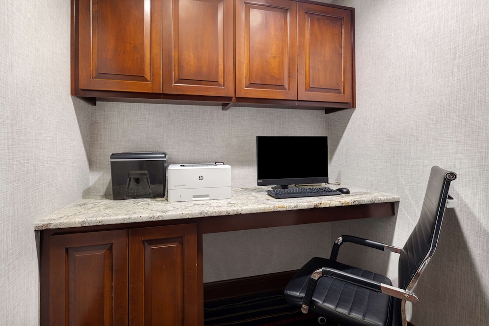 Hampton Inn Hot Springs - photo 41