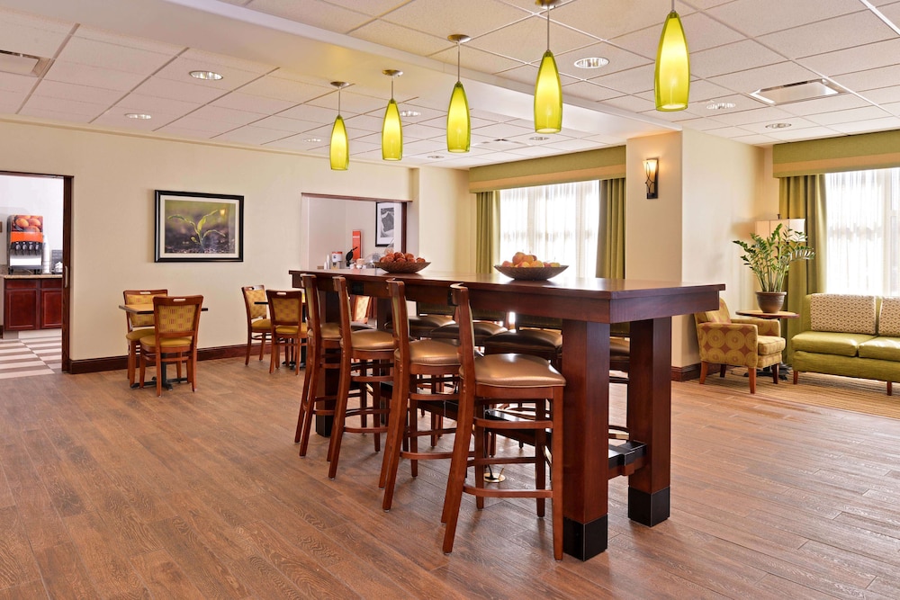 Hampton Inn Grand Island - photo 27