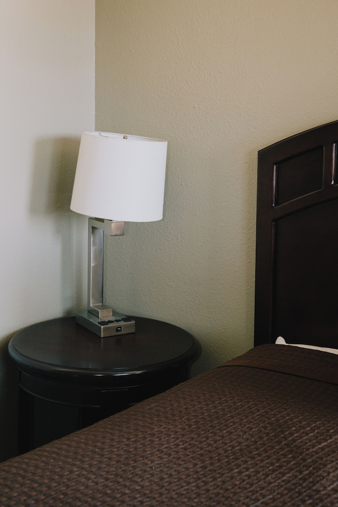 La Hacienda Motel - photo 36