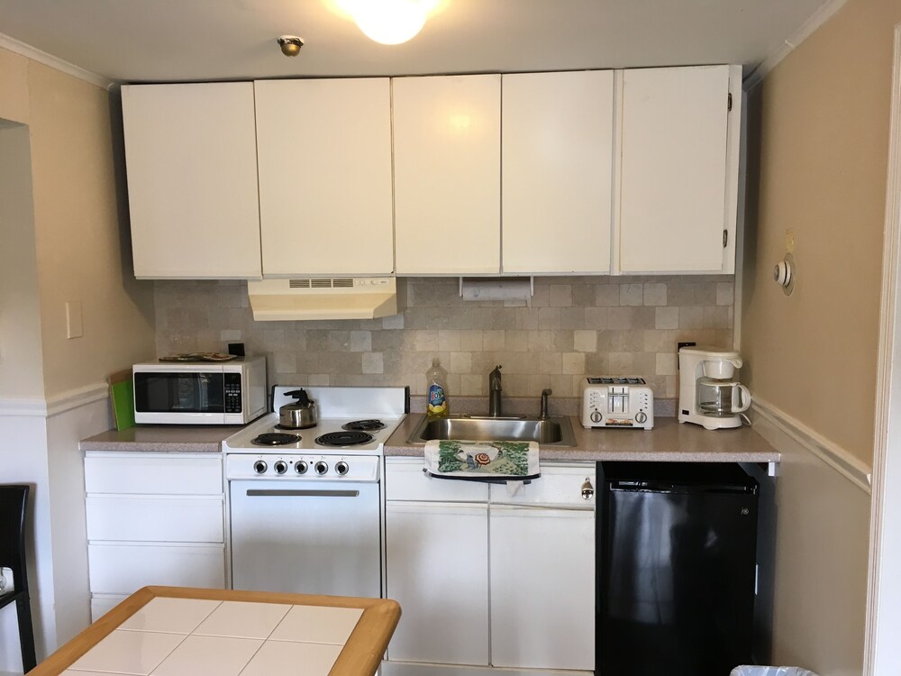 Westhampton Seabreeze Motel - photo 12