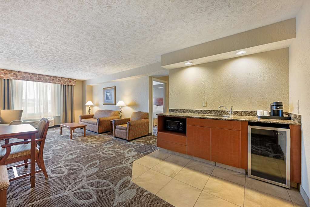 Best Western Plus Mid Nebraska Inn & Suites - photo 33