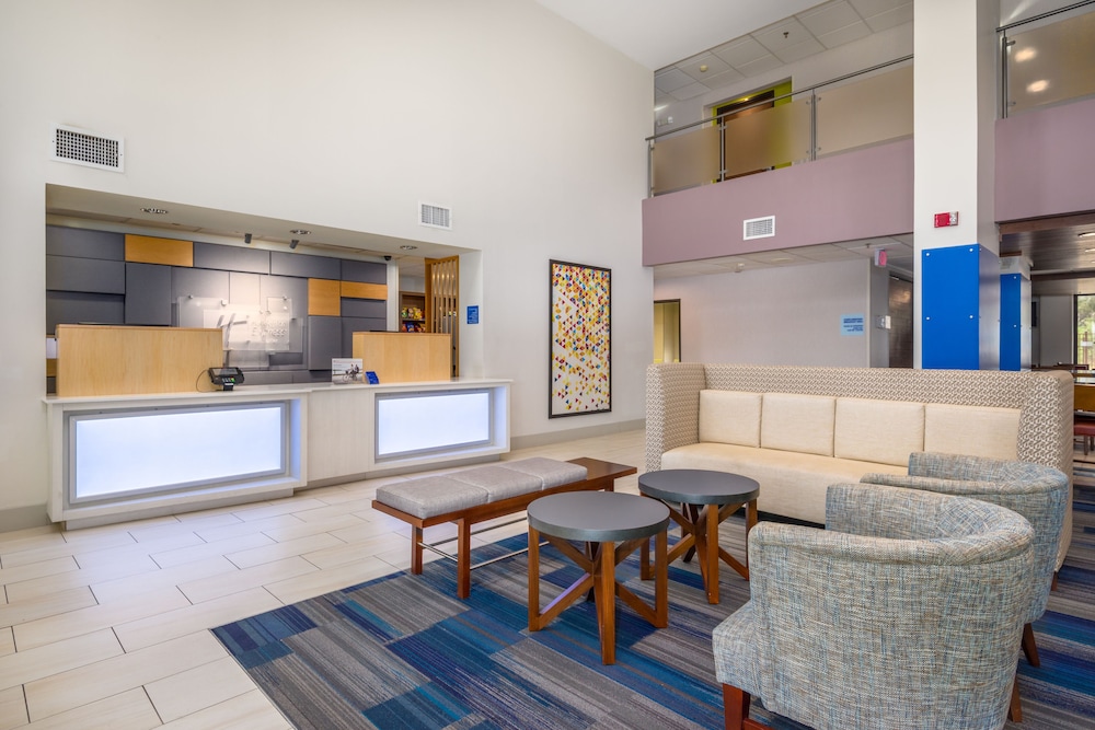 Holiday Inn Express Hotel & Suites Phoenix Airport by IHG - photo 43