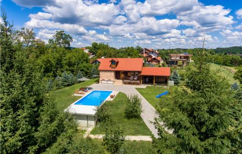 3 Bedroom Lovely Home In Hrnjanec — 4-Star Luxury Hotel in Sveti Ivan Zelina, Croatia