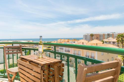 T2 renovated with ocean view — 4-Star Luxury Hotel in Quarteira, Portugal