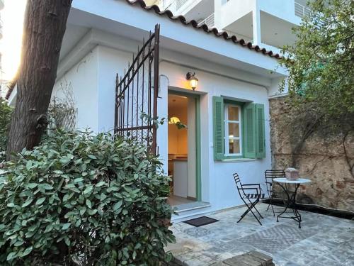 Orpheus Guesthouse — 4-Star Luxury Hotel in Marousi, Greece