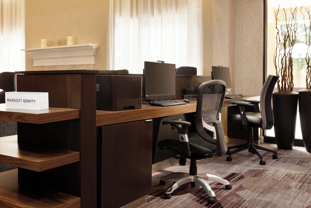 Courtyard by Marriott Harrisonburg - photo 20