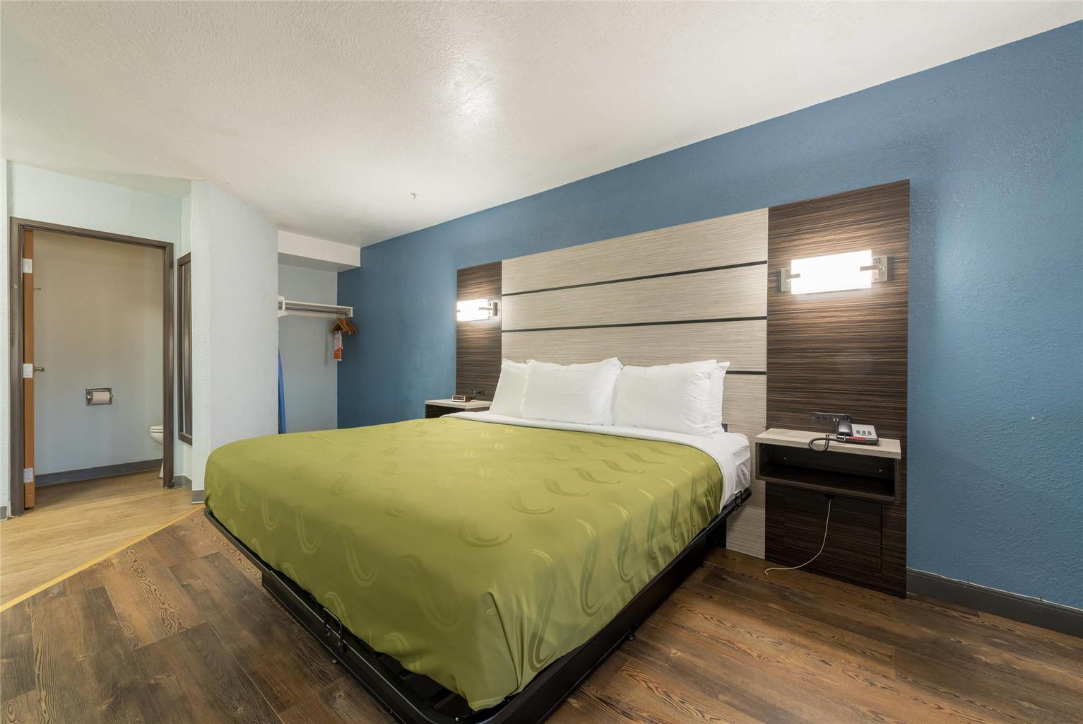 Quality Inn & Suites Manitou Springs at Pikes Peak - photo 25
