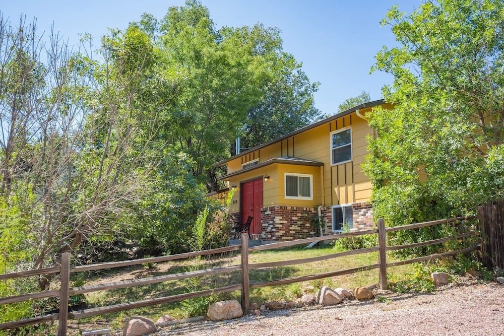 4BR Dog friendly Minutes to Garden of the Gods - photo 40