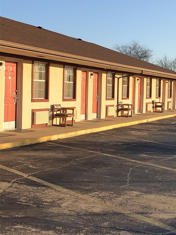 Rexdale Inn - photo 32