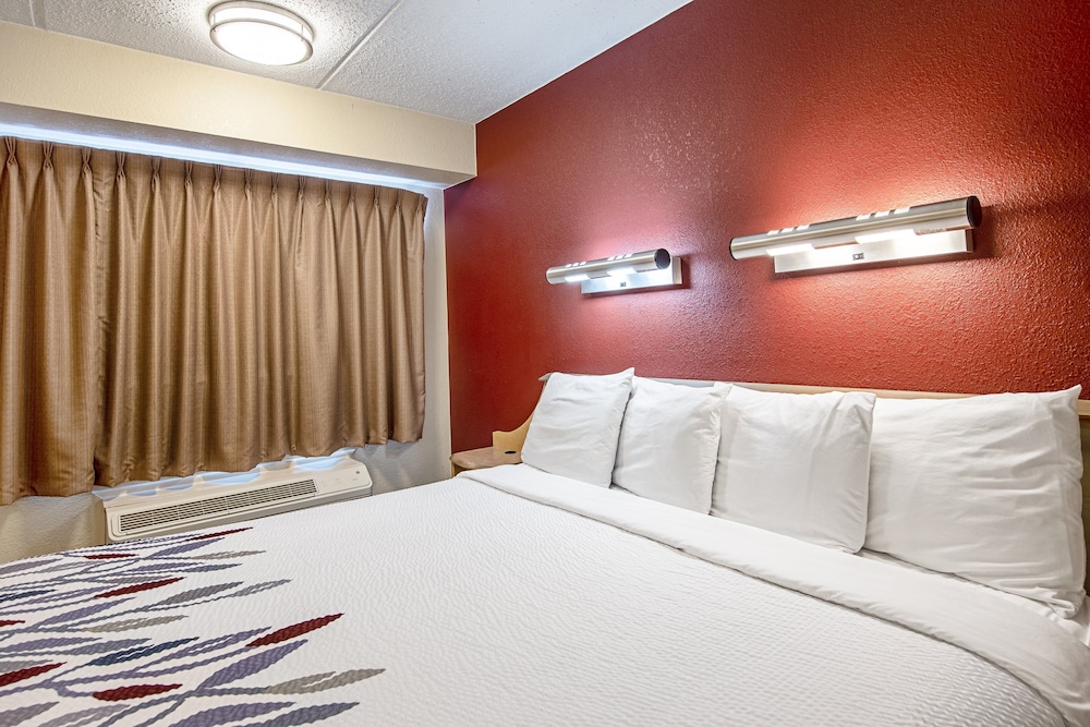 Red Roof Inn Huntington - photo 13