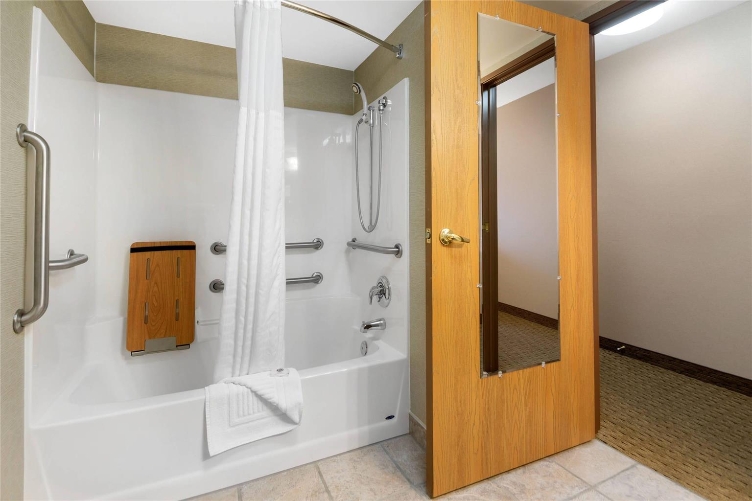 Comfort Inn Iron Mountain North - photo 17