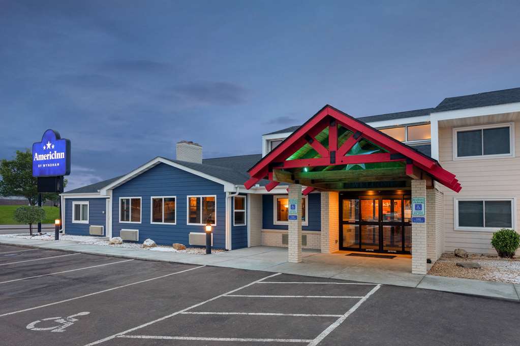 AmericInn by Wyndham New Richmond — hotel in New Richmond