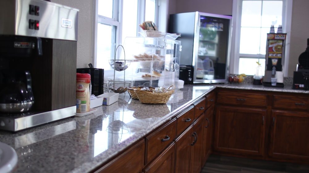 Westbridge Inn and Suites - photo 46