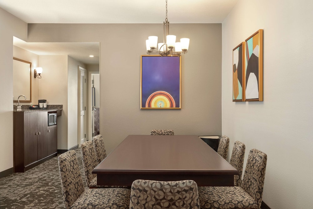 Embassy Suites by Hilton Orlando Lake Buena Vista South - photo 25